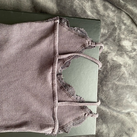 Garage laced tank top - Picture 3 of 3